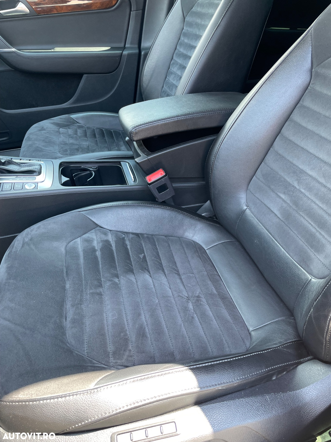 Volkswagen Passat - 12