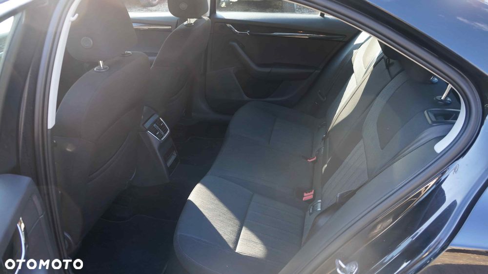 Skoda Octavia 2.0 TSI 4x4 Ambition DSG - 7