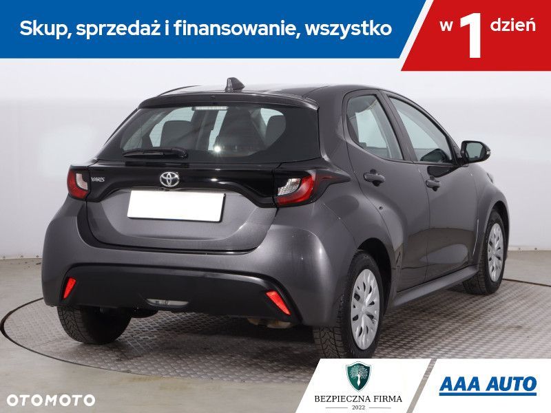Toyota Yaris - 7