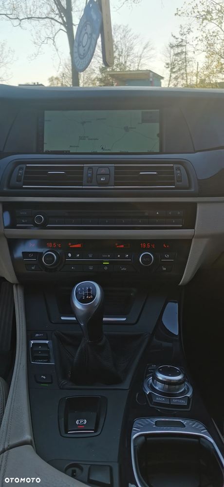 BMW Seria 5 525d - 10