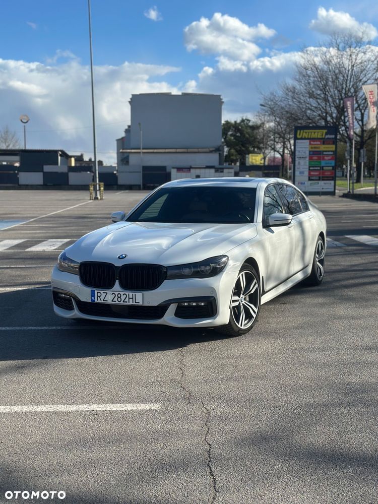 BMW Seria 7 740Li - 1
