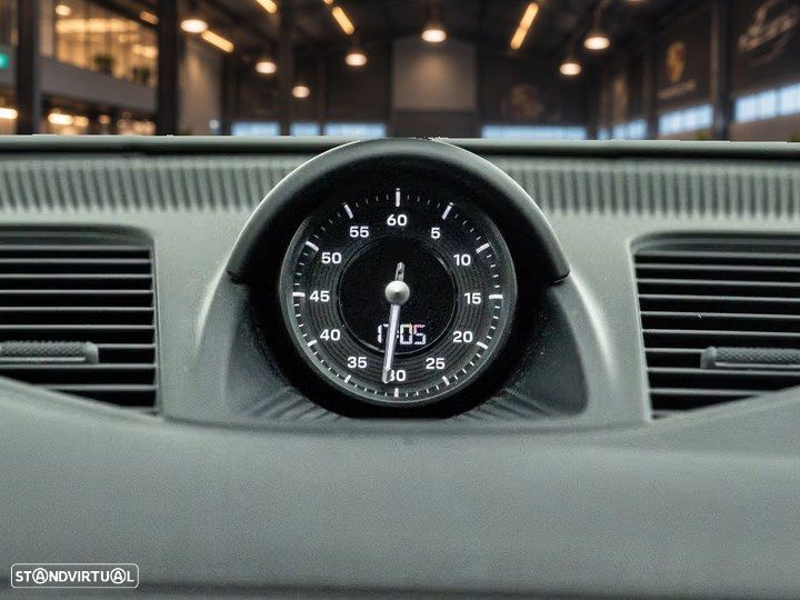 Porsche Panamera 4 E-Hybrid - 21