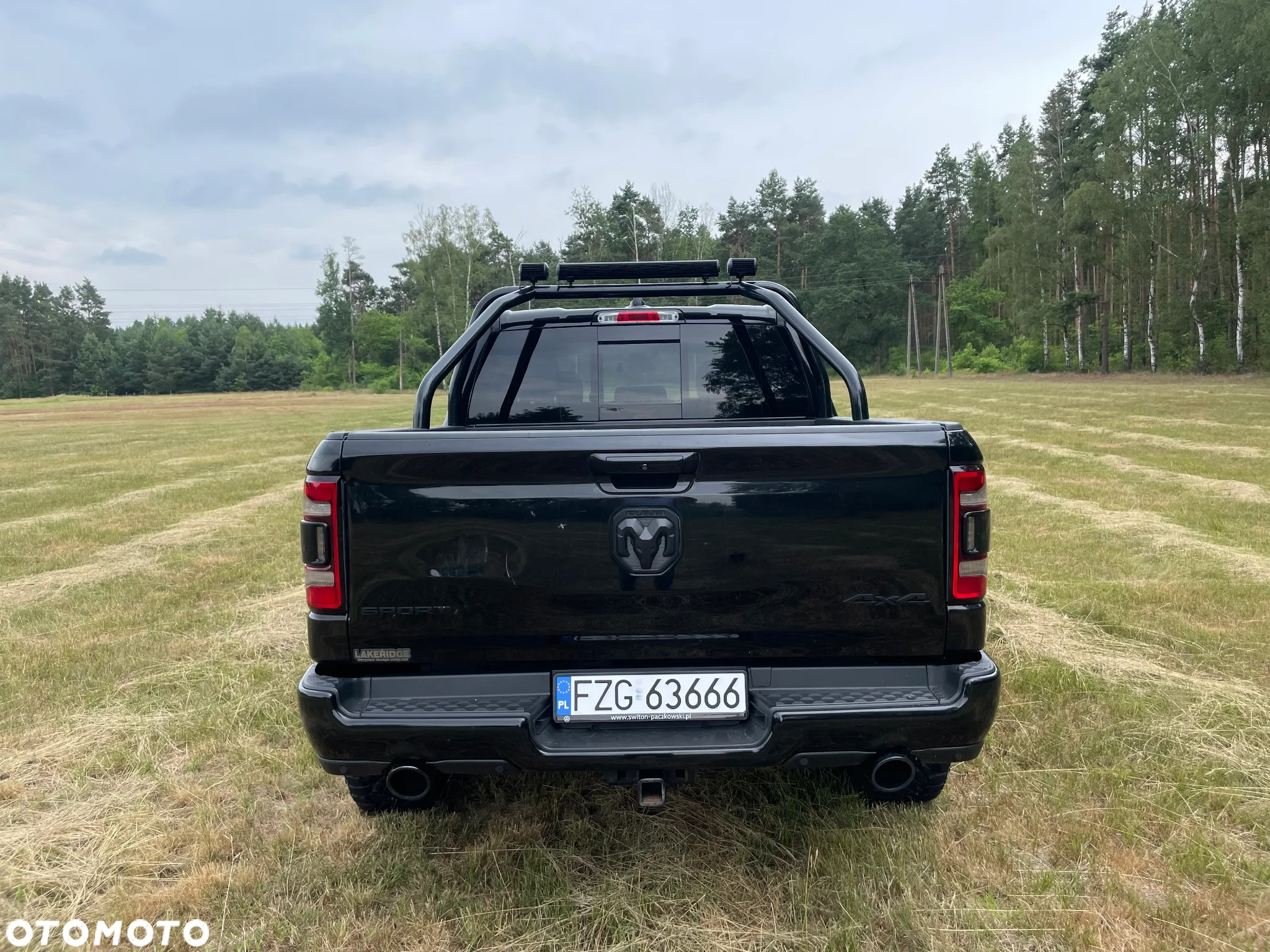 Dodge RAM 1500 5.7 4x4 - 7