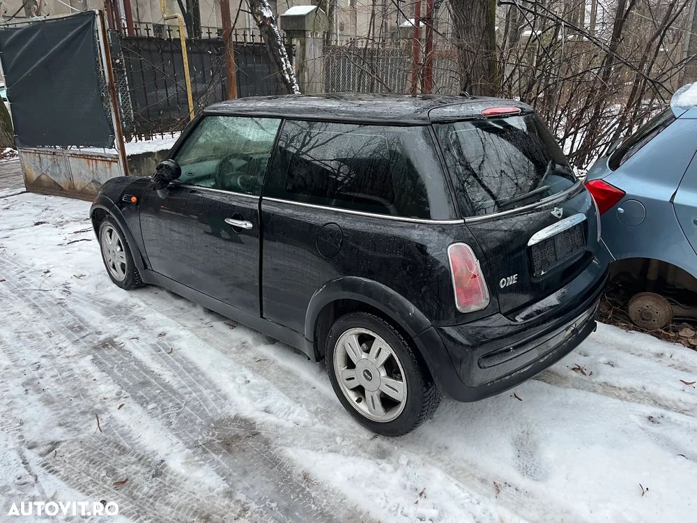Dezmembrez Mini One negru 2003 benzina cutie automata - 5