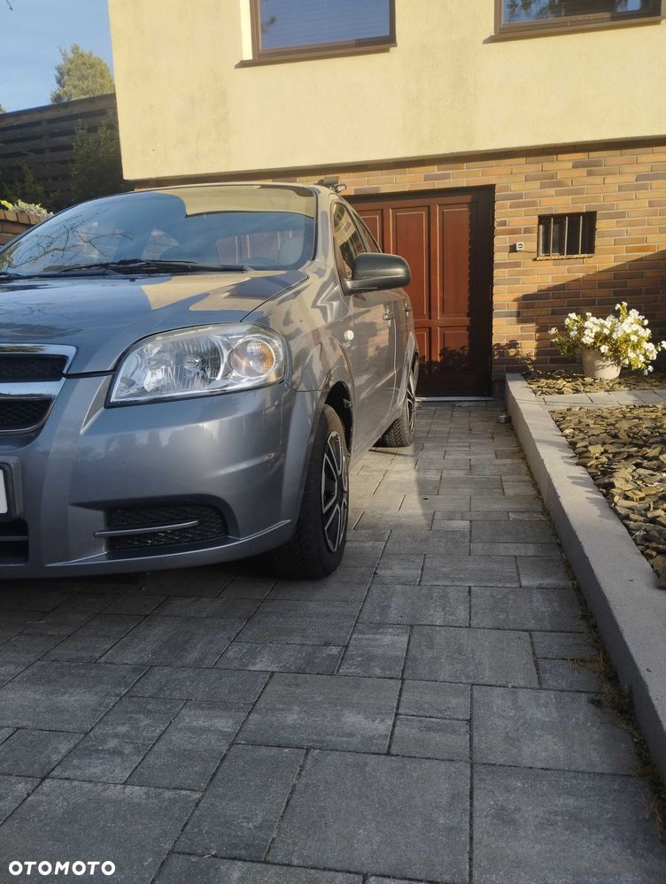 Chevrolet Aveo - 2