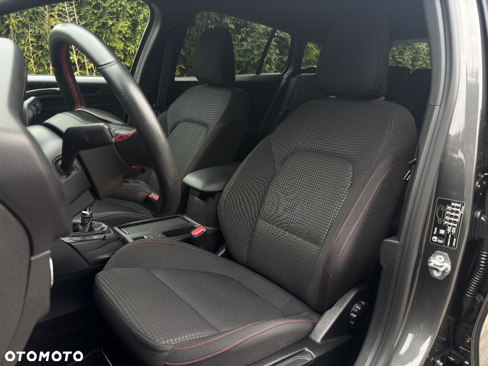 Ford Focus Turnier 1.5 EcoBlue Start-Stopp-System ST-LINE - 18