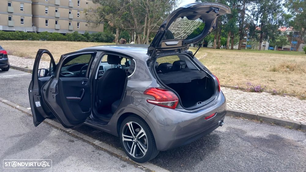 Peugeot 208 1.2 PureTech GT Line - 15
