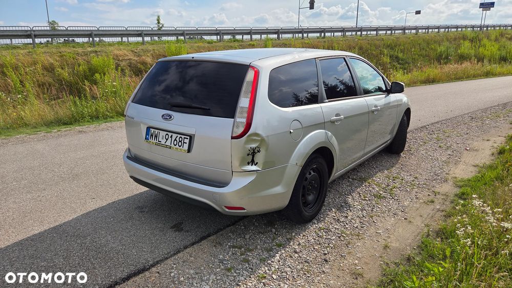 Ford Focus 1.6 Trend EU5 - 4