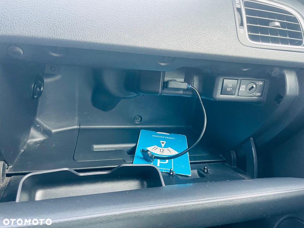 Volkswagen Polo 1.2 TSI Style - 26