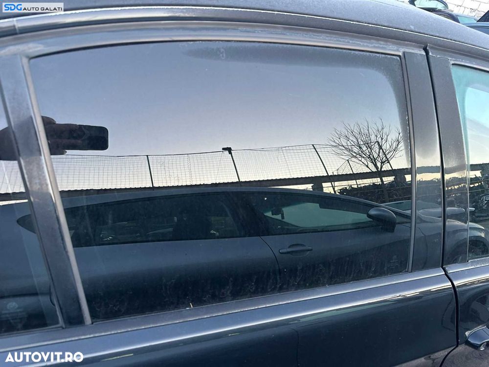 Geam Sticla Culisant de pe Usa Portiera Dreapta Spate BMW Seria 3 E90 E91 2004 - 2011 [K1219] - 1