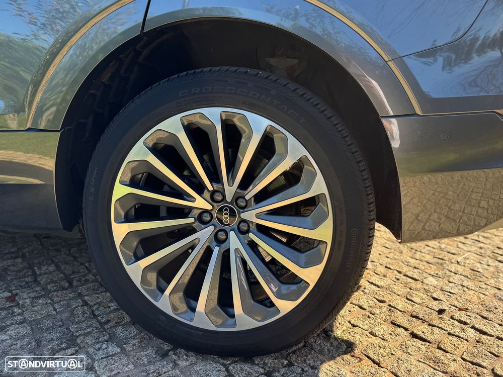 Audi e-tron 55 quattro S line - 11