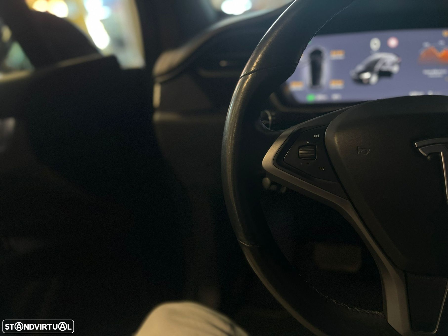 Tesla Model X 75D - 9