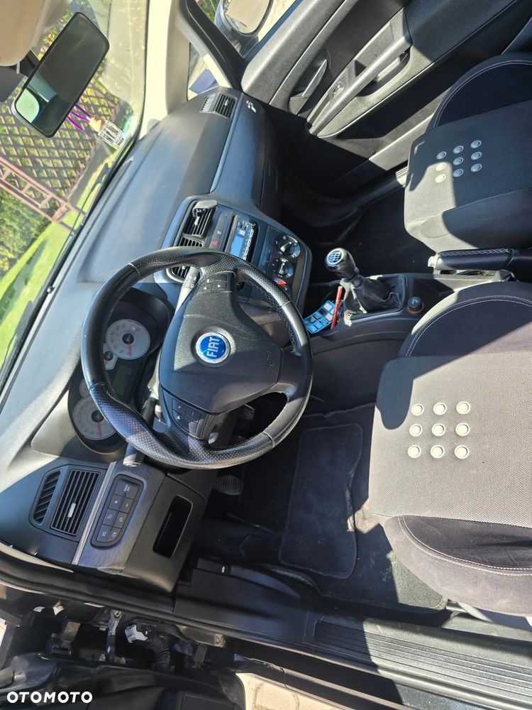 Fiat Punto 1.4 16V Dynamic - 7
