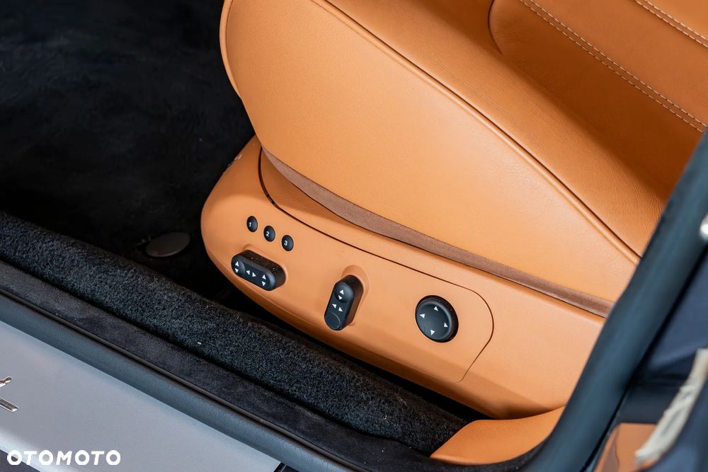 Maserati Quattroporte S - 21