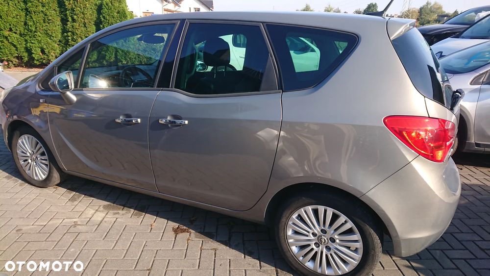 Opel Meriva - 22