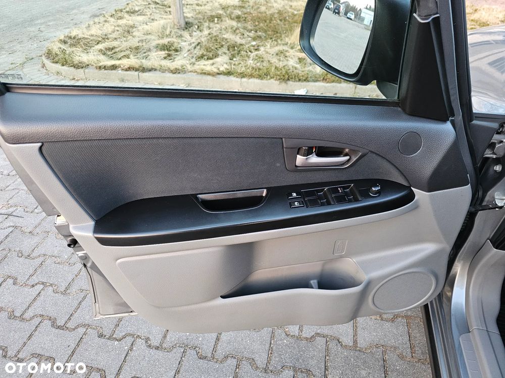 Suzuki SX4 1.6 Premium Outdoor - 29