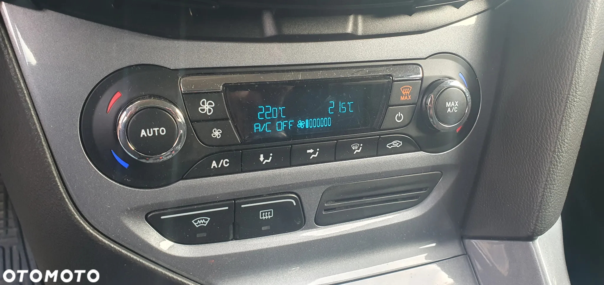 Ford Focus 1.6 Titanium - 25