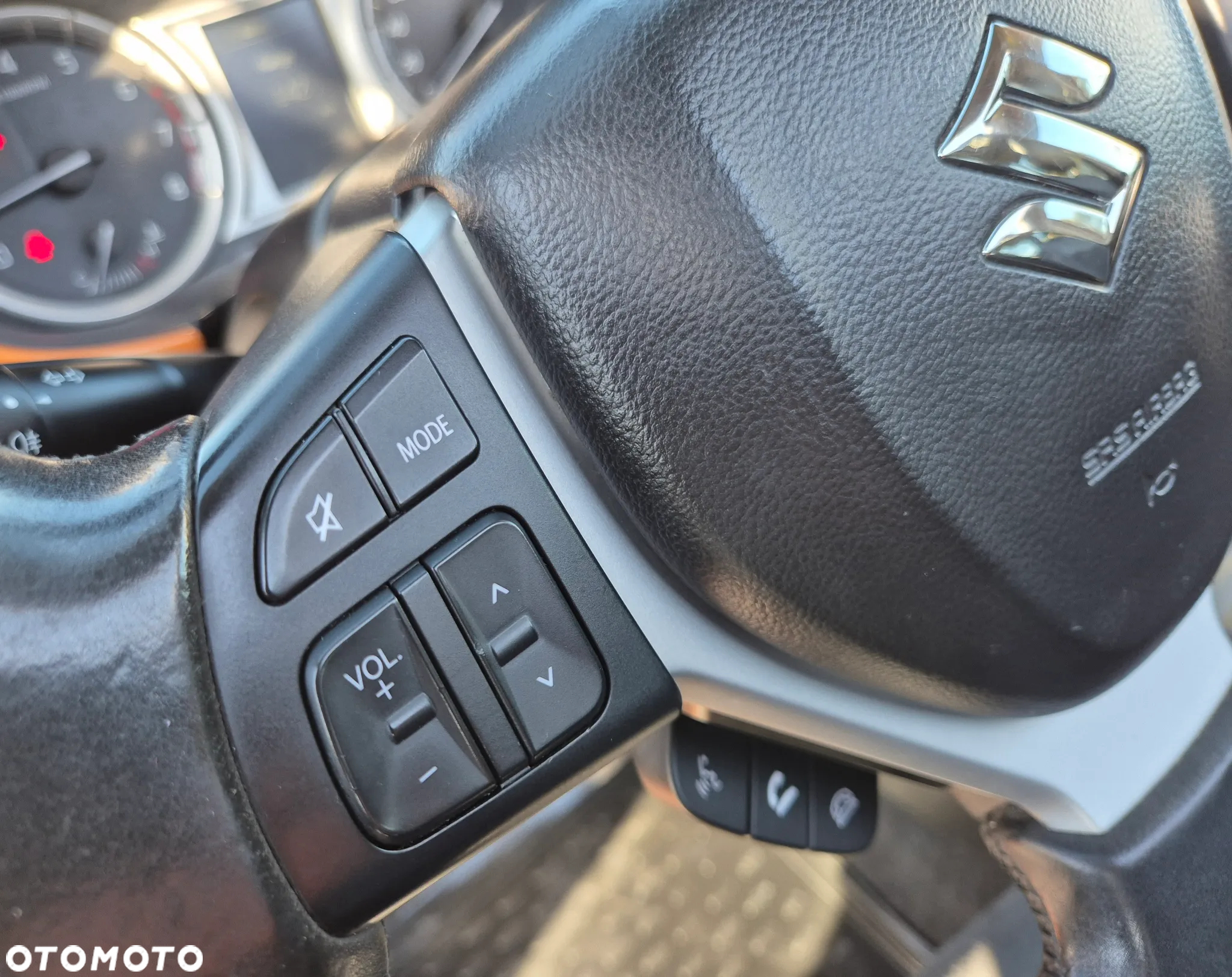 Suzuki Vitara 1.6 Premium 4WD - 22