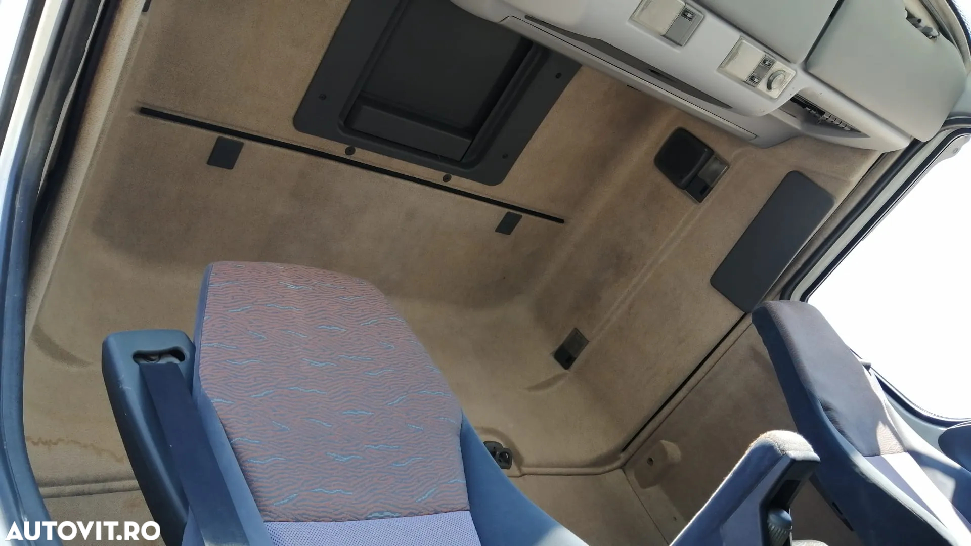 Renault Premium 420 DCI Standard Tractor, Manual ZF - 15