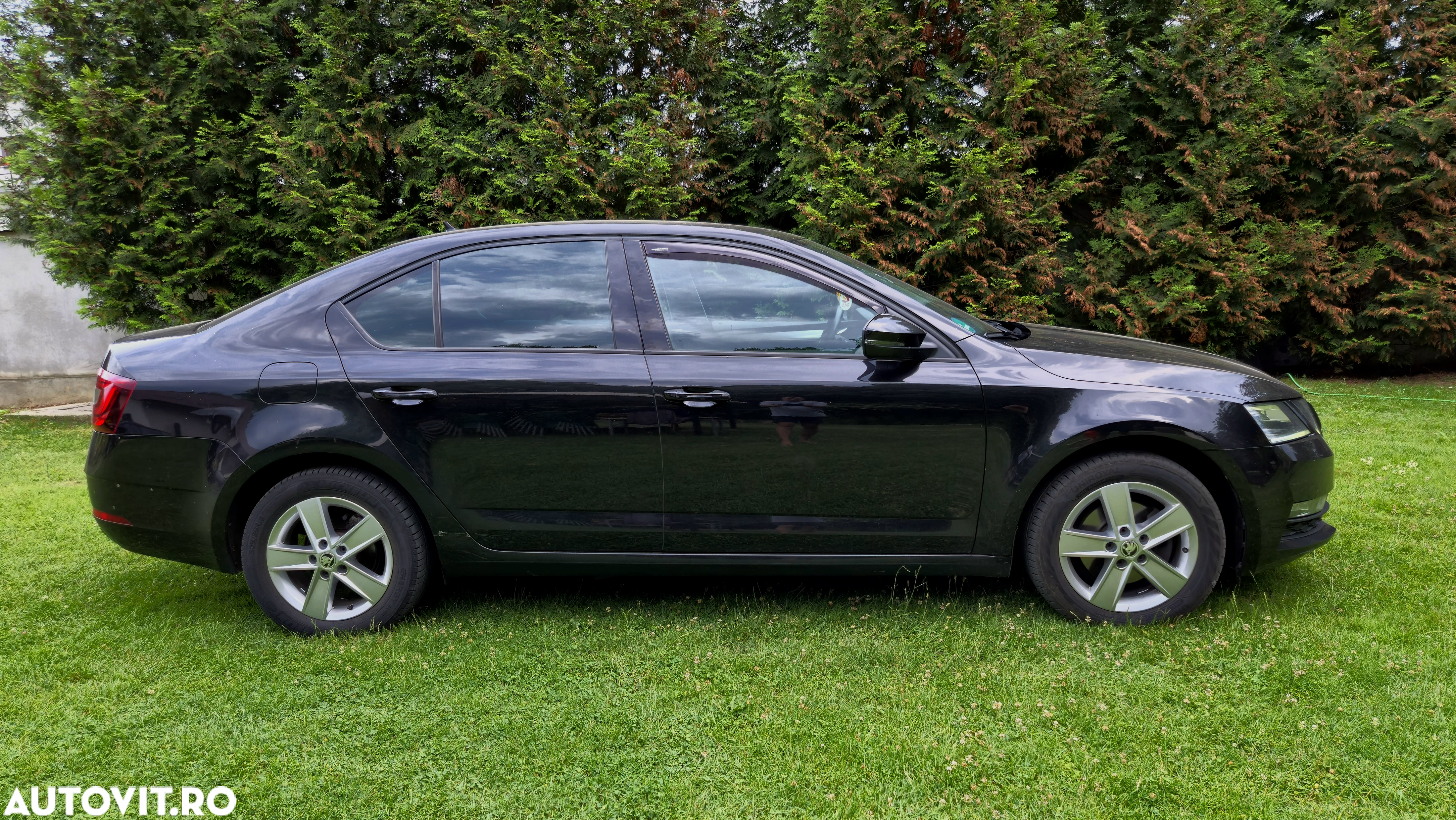 Skoda Octavia 2.0 TDI (Green tec) DSG Style - 4