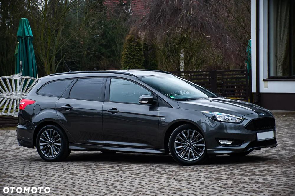 Ford Focus 1.5 EcoBoost Titanium ASS - 32