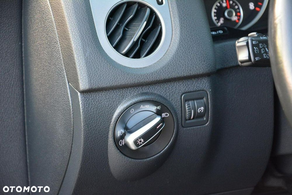 Volkswagen Tiguan - 28
