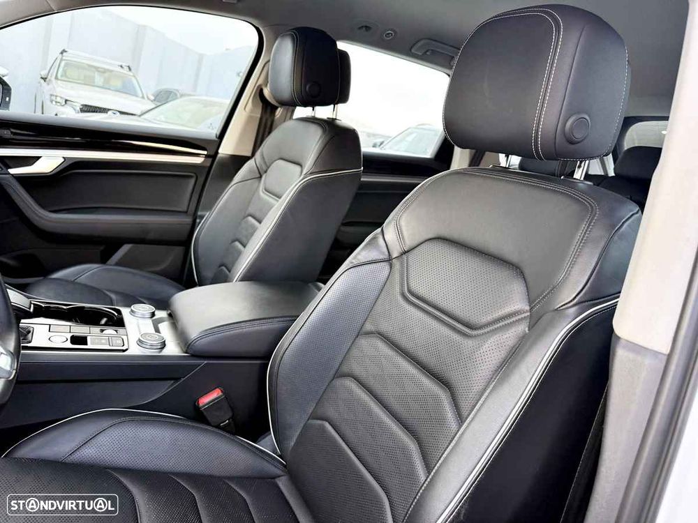 VW Touareg 3.0 TDI V6 Elegance Plus - 23