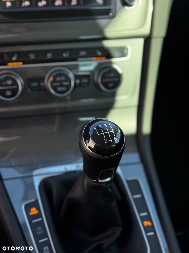 Volkswagen Golf Alltrack 2.0 TDI 4Motion BlueMotion Technol - 16