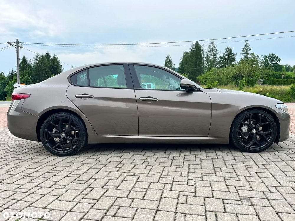 Alfa Romeo Giulia 2.2 D Turbo Super - 3