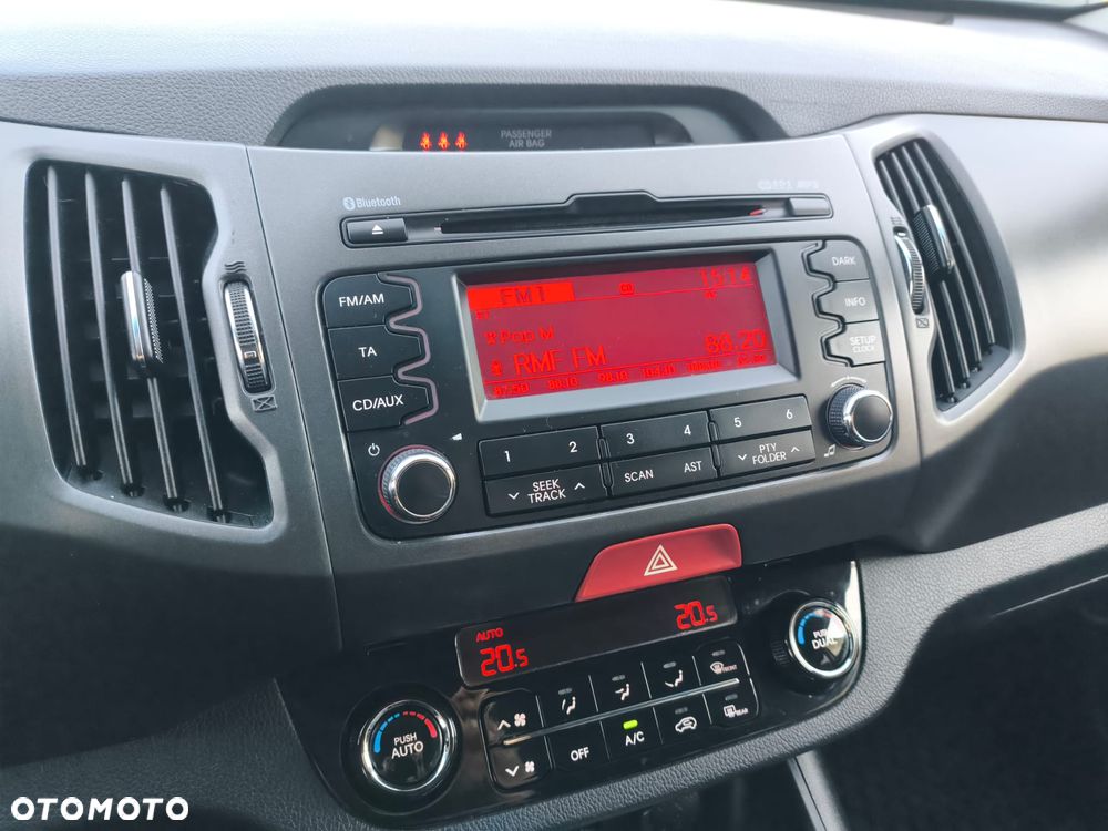 Kia Sportage 2.0 CRDI 4WD Automatik Spirit - 23