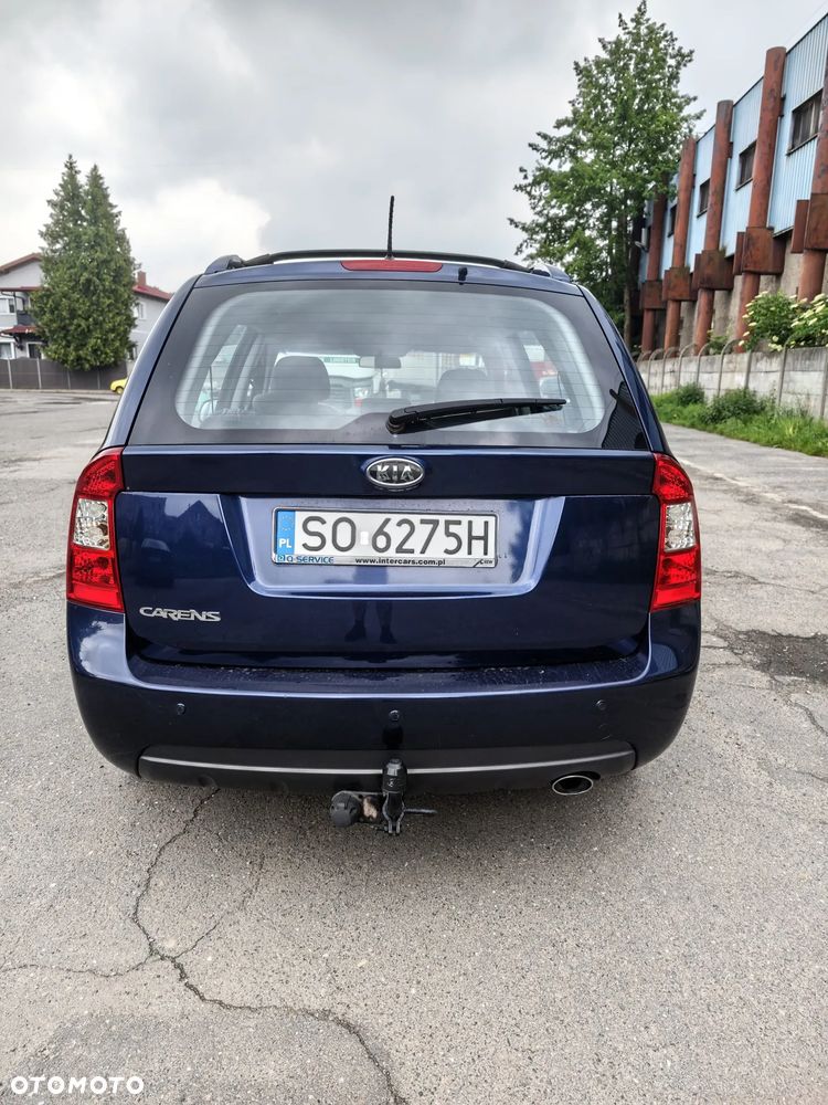 Kia Carens - 3