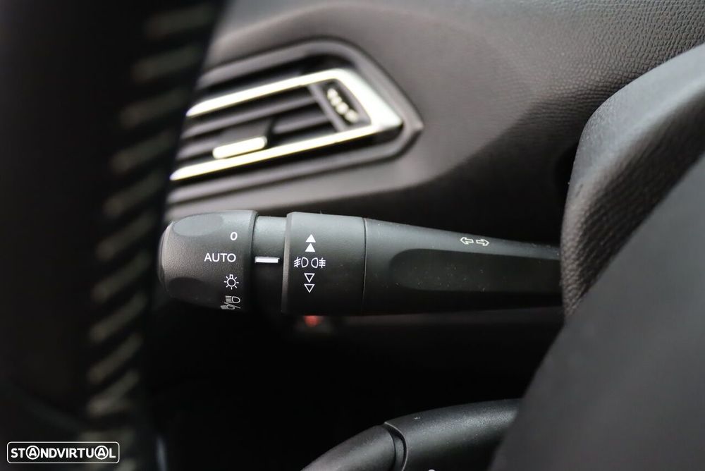 Peugeot 308 SW 1.2 PureTech Style - 13