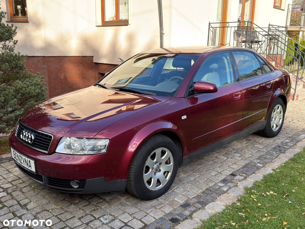 Audi A4 Limousine - 10