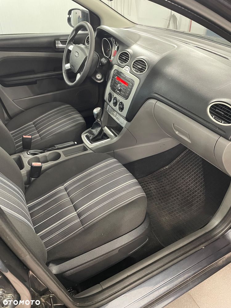 Ford Focus ver-1-6-ambiente - 8