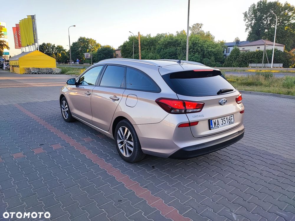 Hyundai i30 1.6 D Classic + - 3