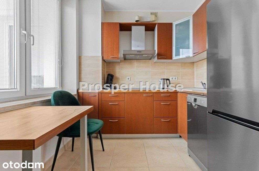 Lokal 90 m2 - Plac Konstytucji - Centrum Warszawy