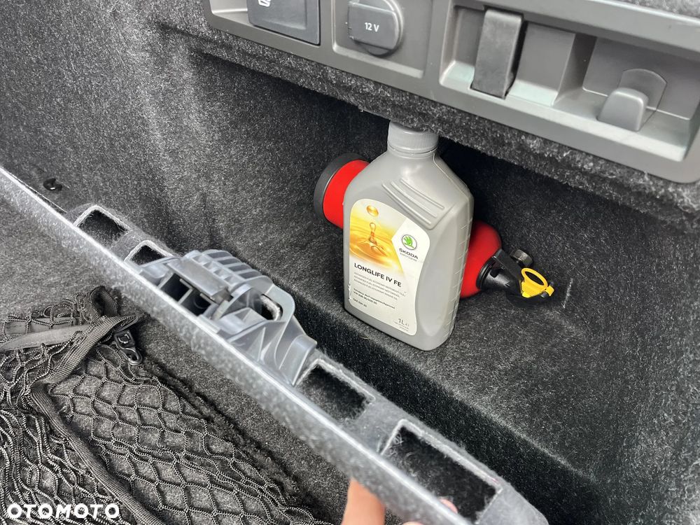 Skoda Superb 2.0 TDI DSG Style - 23