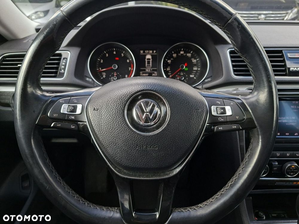 Volkswagen Passat - 24