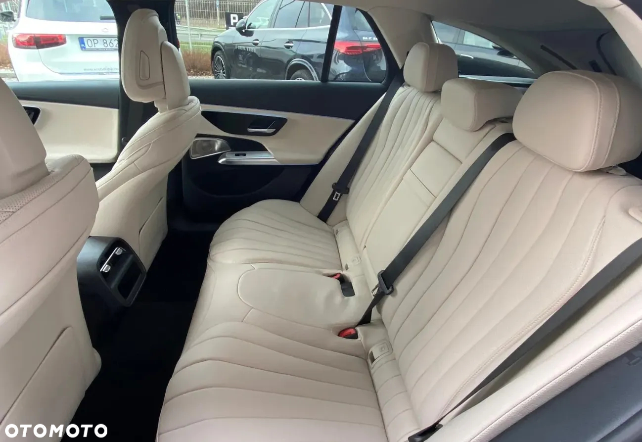 Mercedes-Benz Klasa E 200 mHEV 4-Matic AMG 9G-Tronic - 8