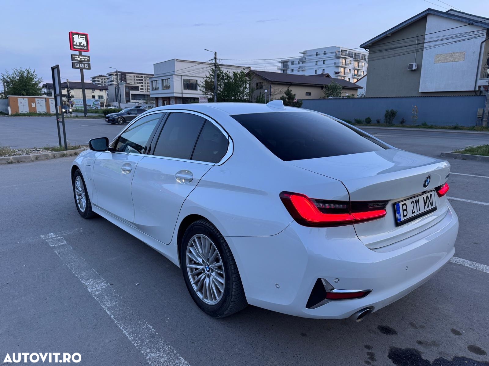 BMW Seria 3 330e AT PHEV - 6