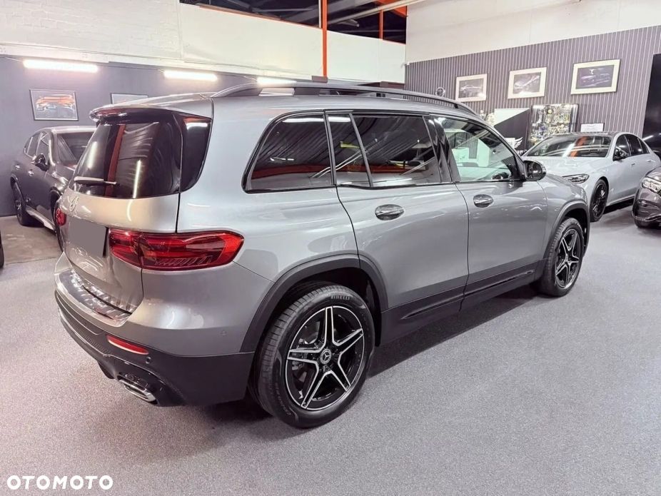 Mercedes-Benz GLB 200 mHEV AMG Line 7G-DCT - 8