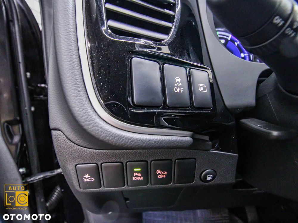 Mitsubishi Outlander PHEV Intense + - 25
