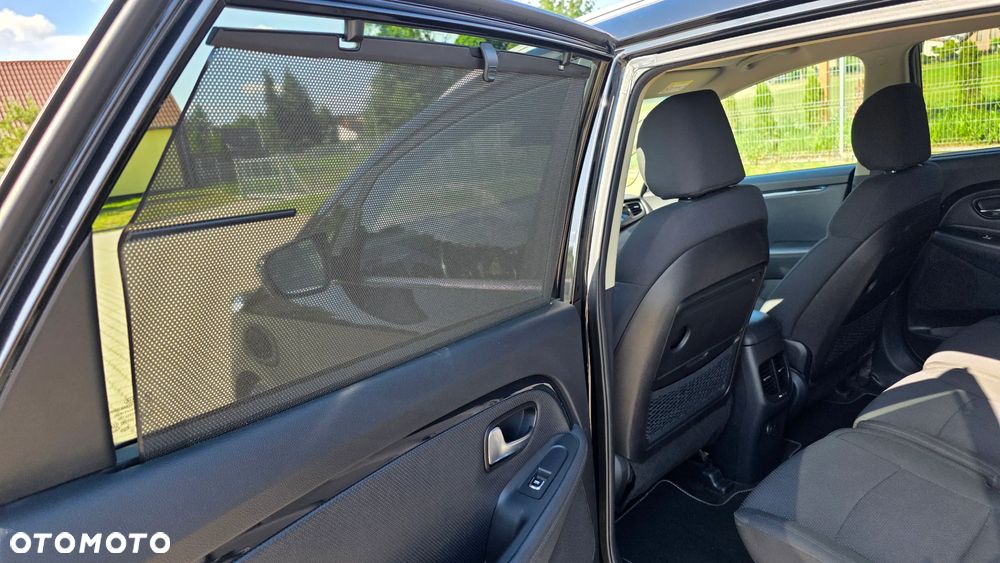 Kia Carens 1.6 GDI S 7os - 15