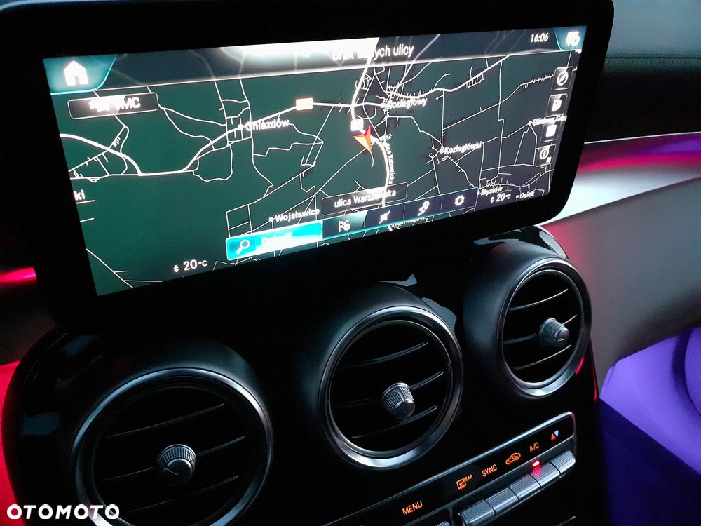 Mercedes-Benz GLC 200 4Matic 9G-TRONIC Exclusive - 33