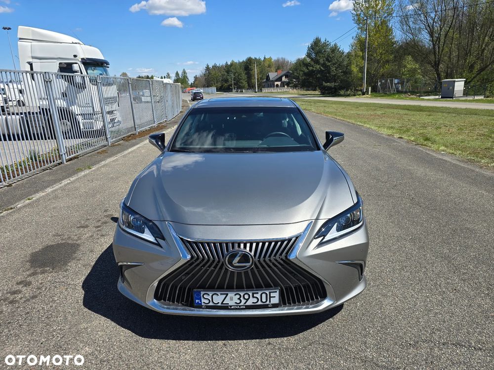 Lexus ES - 3