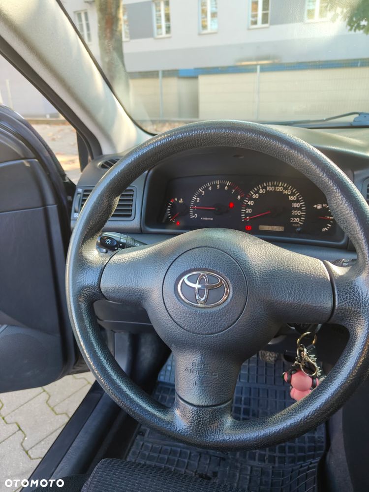 Toyota Corolla - 11