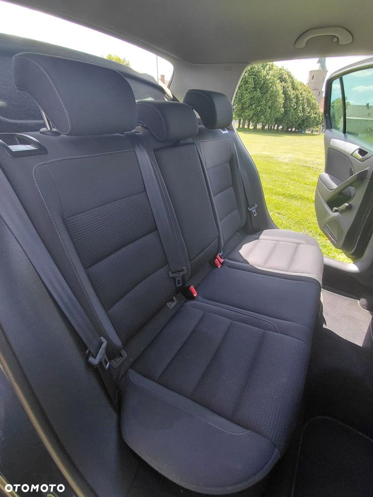 Volkswagen Golf 2.0 TDI DPF Highline - 14