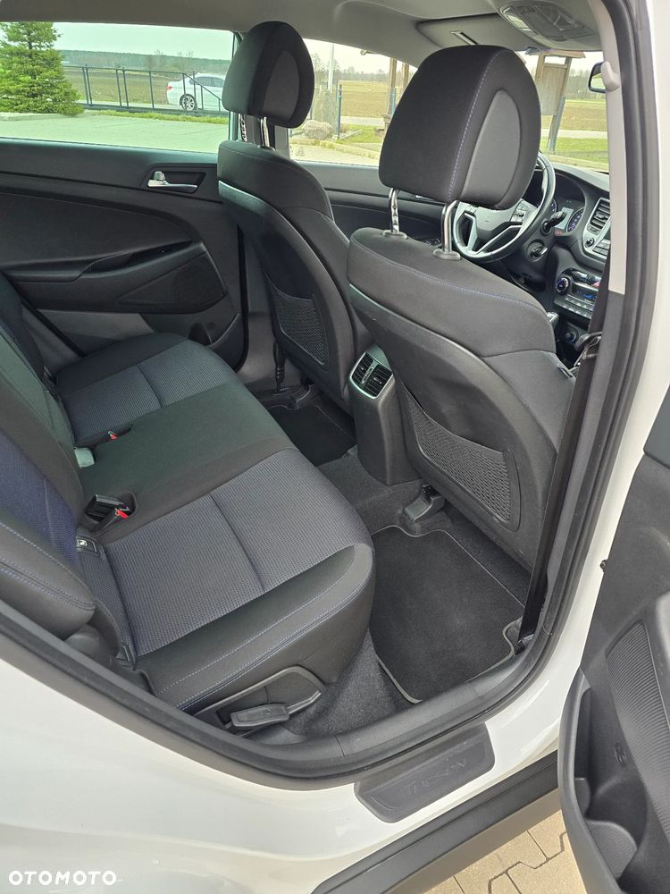 Hyundai Tucson blue 1.6 GDi 2WD Navi - 21