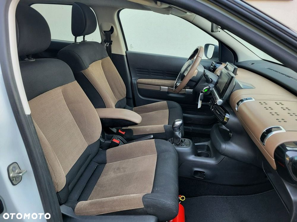 Citroën C4 Cactus - 13