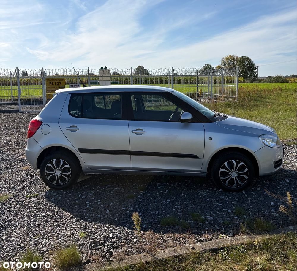 Skoda Fabia 1.4 16V Style Edition - 8